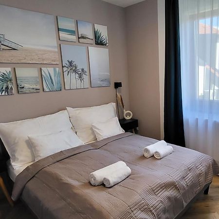 Dotis Apartman Тата Екстер'єр фото