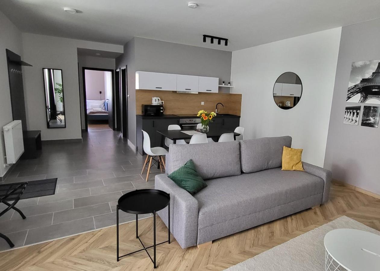 Dotis Apartman Тата Екстер'єр фото
