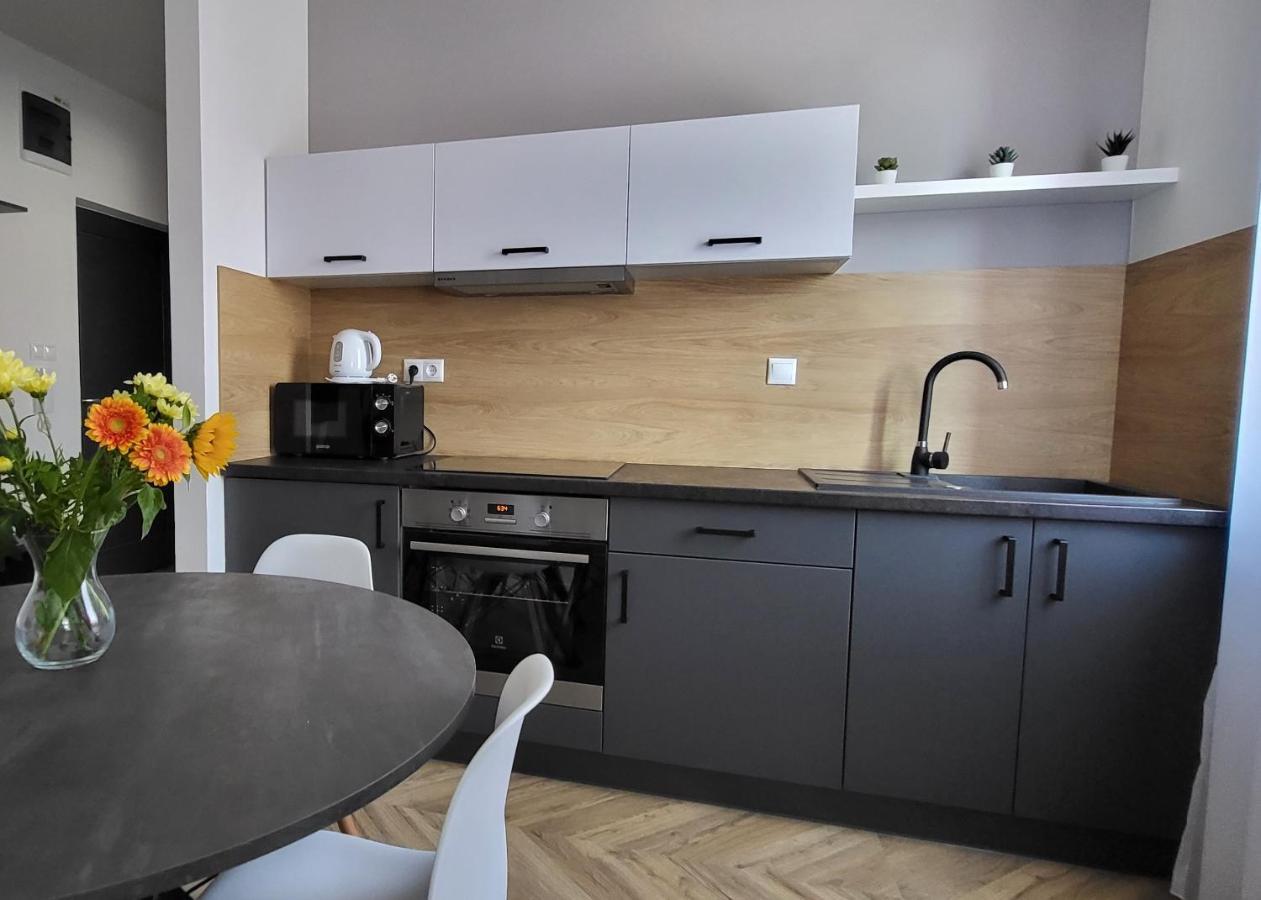 Dotis Apartman Тата Екстер'єр фото